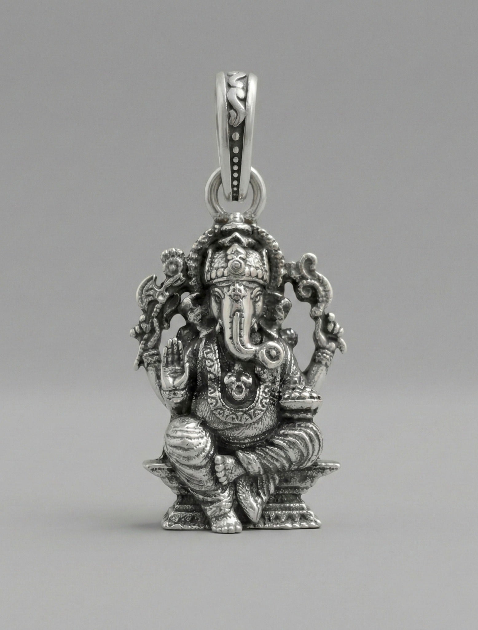 Premium Antique Silver Lord Ganesha Pendant | Ganpati Bappa Spiritual Jewellery for Prosperity & Protection