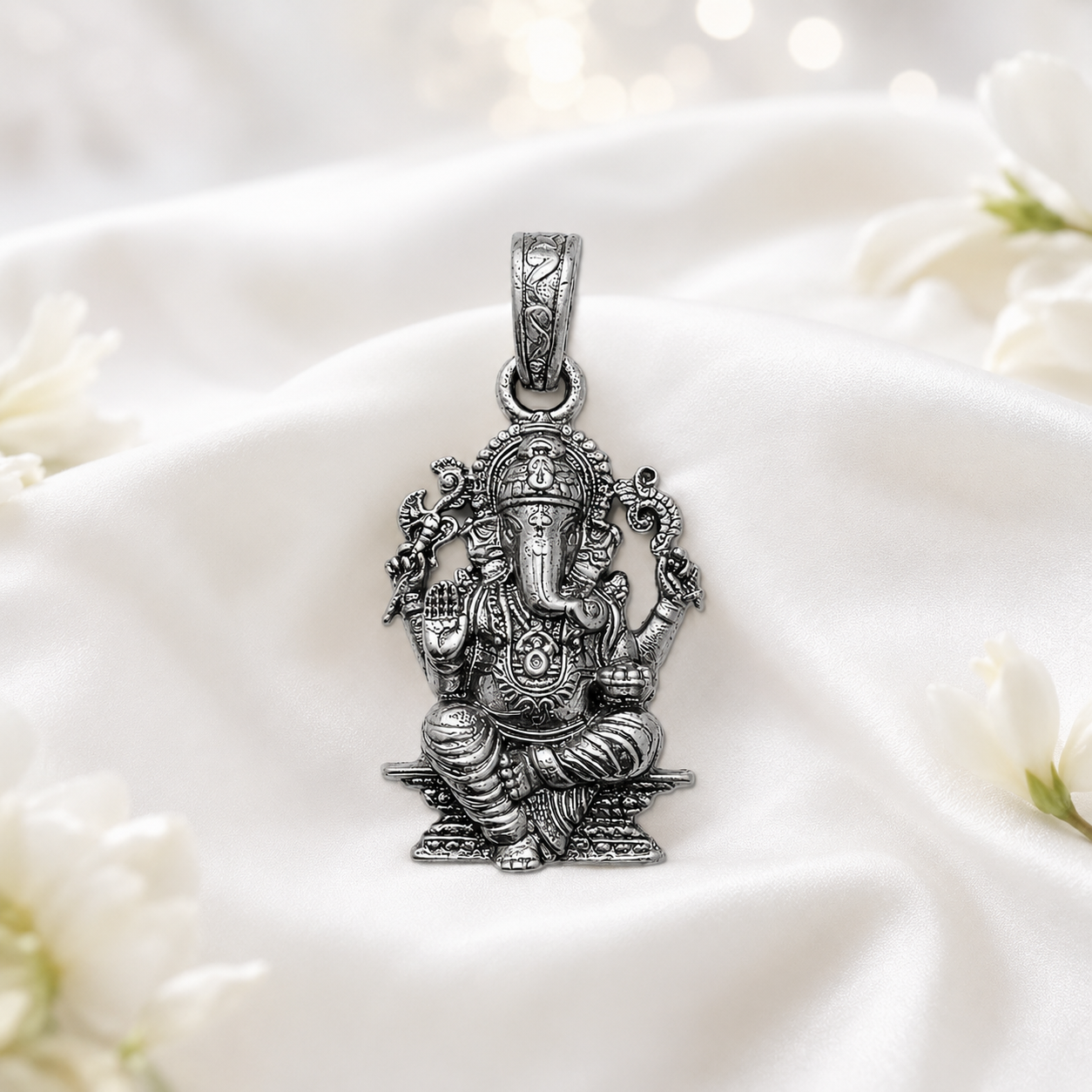 Premium Antique Silver Lord Ganesha Pendant | Ganpati Bappa Spiritual Jewellery for Prosperity & Protection